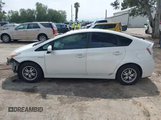 2011 Toyota Prius I with VIN JTDKN3DUXB5355059, listed as a IAAI auction lot 41896288 with 139,068 mi miles. Bid and sale history available at carsss.com. Image 15.