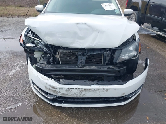 2013 Volkswagen Passat SE with VIN 1VWBP7A39DC070202, listed as a IAAI auction lot 41555860 with 149,091 mi miles. Bid and sale history available at carsss.com. Image 6.