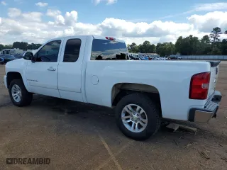 2008 Chevrolet Silverado 1500 LT w/2LT with VIN 1GCEC19J98Z295928, listed as a Copart auction lot 71609814 with 244,062 mi miles and Salvage Title. Bid and sale history available at carsss.com. Image 2.