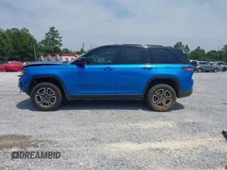 2022 Jeep Grand Cherokee Trailhawk with VIN 1C4RJYC68N8759961, listed as a IAAI auction lot 42589997 with 28,429 mi miles and . Bid and sale history available at DreamBid. Image 15.