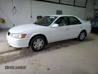 2000 Toyota Camry CE with VIN 4T1BG22K0YU961745, listed as a Copart auction lot 47946965 with 245,475 mi miles and Salvage Title. Bid and sale history available at carsss.com. Image 1.