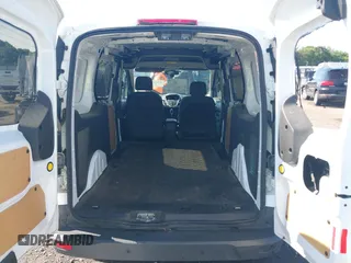 2018 Ford Transit Connect XLT z VIN NM0LS7F76J1377283, wystawiony jako IAAI lot #42222008 z przebiegiem 140 667 mil mil oraz . Historia ofert i sprzedaży dostępna na DreamBid. Obrazek 17.
