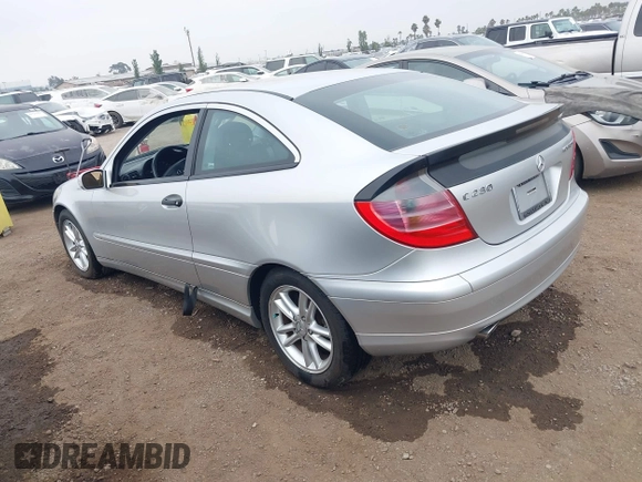 2002 Mercedes-Benz C 230/260/280/320 with VIN WDBRN47J52A348094, listed as a IAAI auction lot 42725808 with 126,724 mi miles and . Bid and sale history available at DreamBid. Image 3.