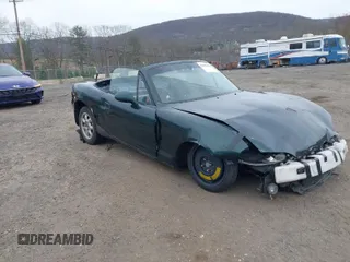 1999 Mazda MX-5 Miata z VIN JM1NB353XX0127157, wystawiony jako IAAI lot #42065586 z przebiegiem Nie podano mil oraz . Historia ofert i sprzedaży dostępna na DreamBid. Obrazek 1.