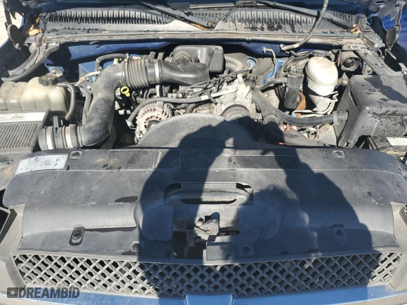 2003 Chevrolet Silverado 1500 Work Truck with VIN 2GCEC19X931240921, listed as a Copart auction lot 86521384 with 256,884 mi miles and Clean Title. Bid and sale history available at carsss.com. Image 11.