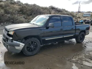 2005 Chevrolet Silverado 1500 LS with VIN 2GCEC13T551223784, listed as a Copart auction lot 51628235 with 131,773 mi miles and Salvage Title. Bid and sale history available at DreamBid. Image 1.