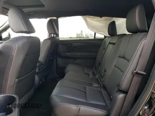 2025 Honda Passport TrailSport z VIN 5FNYF8H6XSB020043, wystawiony jako Copart lot #55141675 z przebiegiem 895 mil mil oraz Szkoda całkowita • Salvage title. Historia ofert i sprzedaży dostępna na DreamBid. Obrazek 11.