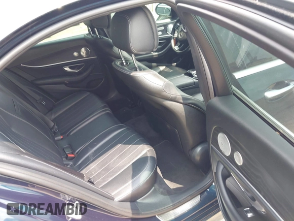 2017 Mercedes-Benz E 300 Luxury с VIN WDDZF4KB2HA012027, выставлен на аукционе IAAI как лот 42490873 с пробегом 95 361 миль миль и . История ставок и продаж доступна на DreamBid. Изображение 8.