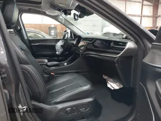 2022 Jeep Grand Cherokee with VIN 1C4RJYB65N8758560, listed as a IAAI auction lot 42182021 with 28,096 mi miles and . Bid and sale history available at DreamBid. Image 5.