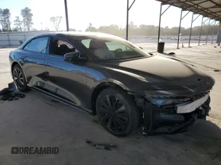 2024 Lucid Air Pure z VIN 50EA1PGA7RA001741, wystawiony jako Copart lot #79933954 z przebiegiem Nie podano mil oraz Szkoda całkowita • Salvage title. Historia ofert i sprzedaży dostępna na DreamBid. Obrazek 4.