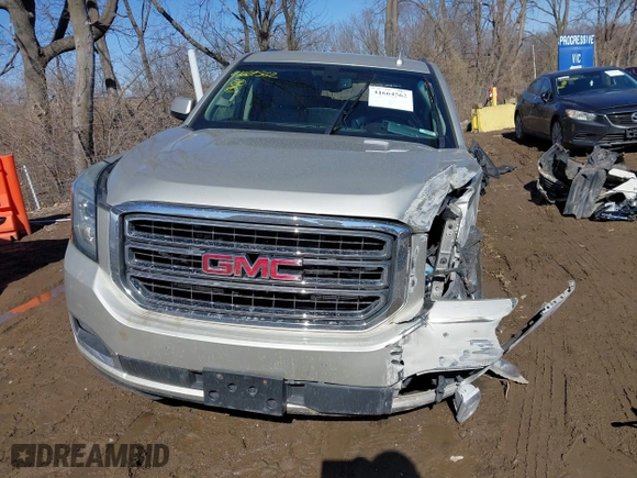 2016 GMC Yukon XL SLE with VIN 1GKS2FKC9GR458451, listed as a IAAI auction lot 41664562 with 196,400 mi miles. Bid and sale history available at carsss.com. Image 13.