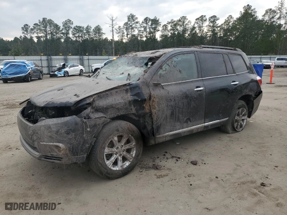 2011 Toyota Highlander with VIN 5TDBK3EHXBS082452, listed as a Copart auction lot 44063115 with 221,062 mi miles and Salvage Title. Bid and sale history available at carsss.com. Image 1.