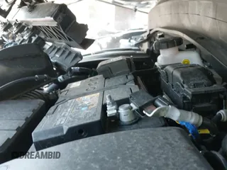 2025 Kia Seltos EX z VIN KNDERCAA3S7713635, wystawiony jako IAAI lot #43030113 z przebiegiem 11 724 mil mil oraz . Historia ofert i sprzedaży dostępna na DreamBid. Obrazek 19.