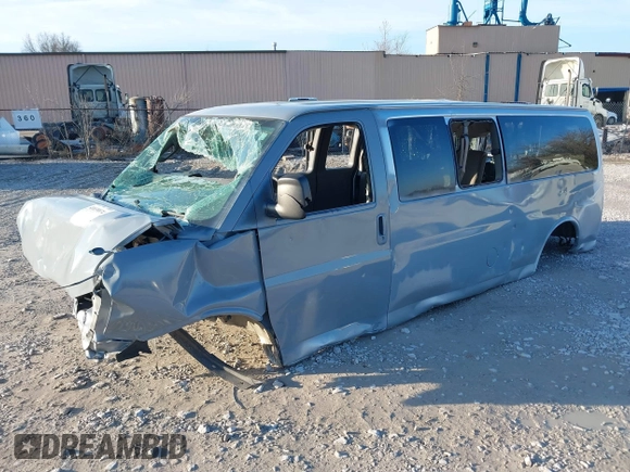 2018 Chevrolet Express Passenger LT с VIN 1GAZGPFG1J1335403, выставлен на аукционе IAAI как лот 41644967 с пробегом Не указан миль и . История ставок и продаж доступна на DreamBid. Изображение 2.