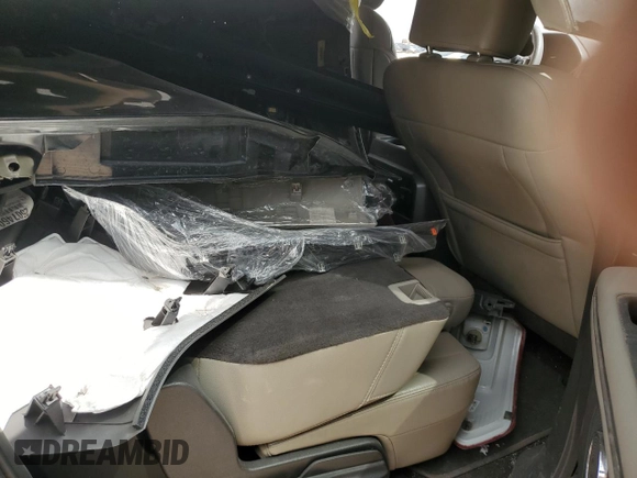 2019 Ford Expedition Max XLT with VIN 1FMJK1HT0KEA82719, listed as a Copart auction lot 52200165 with 100,775 mi miles and Salvage title. Bid and sale history available at DreamBid. Image 11.