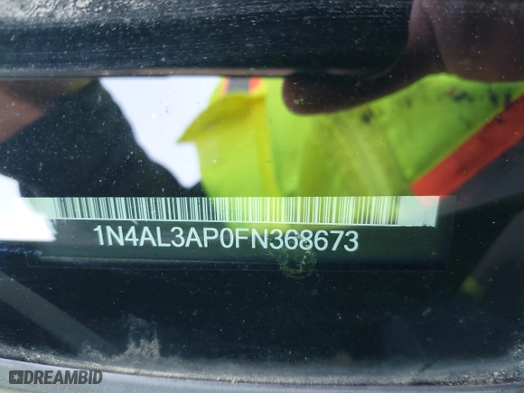 2015 Nissan Altima 2.5 with VIN 1N4AL3AP0FN368673, listed as a IAAI auction lot 41867886 with 152,213 mi miles. Bid and sale history available at carsss.com. Image 9.