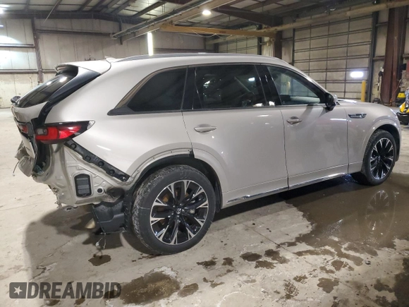 2024 Mazda CX-90 S z VIN JM3KK1HCXR1141115, wystawiony jako Copart lot #45179815 z przebiegiem 25 158 mil mil oraz Czysty tytuł • Clean title. Historia ofert i sprzedaży dostępna na DreamBid. Obrazek 3.