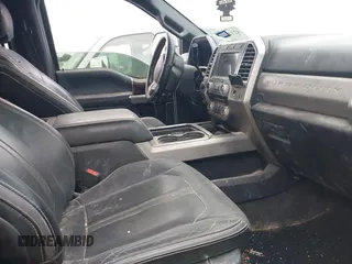 2017 Ford F-250 Lariat with VIN 1FT7W2BT0HEC51082, listed as a IAAI auction lot 42148223 with 164,951 mi miles and . Bid and sale history available at DreamBid. Image 5.