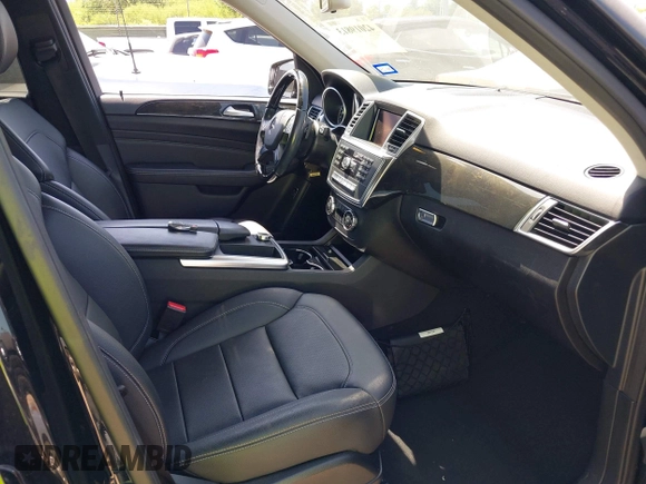2015 Mercedes-Benz M 350 with VIN 4JGDA5JB0FA610264, listed as a IAAI auction lot 42019813 with 71,153 mi miles and . Bid and sale history available at DreamBid. Image 5.