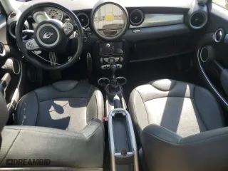 2008 MINI Cooper Hardtop S with VIN WMWMF73558TV33839, listed as a Copart auction lot 53319125 with 141,830 mi miles and Clean Title. Bid and sale history available at carsss.com. Image 8.