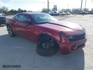 2011 Chevrolet Camaro 2LT with VIN 2G1FC1ED3B9138863, listed as a IAAI auction lot 41611679 with 83,582 mi miles. Bid and sale history available at carsss.com. Image 1.
