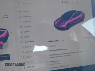 2023 Tesla Model 3 z VIN 5YJ3E1EA1PF681030, wystawiony jako IAAI lot #41545960 z przebiegiem 19 590 mil mil oraz . Historia ofert i sprzedaży dostępna na DreamBid. Obrazek 7.