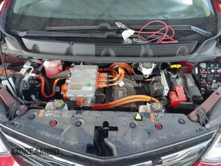 2020 Chevrolet Bolt EV LT z VIN 1G1FY6S01L4136064, wystawiony jako IAAI lot #41566555 z przebiegiem 52 995 mil mil oraz . Historia ofert i sprzedaży dostępna na DreamBid. Obrazek 10.