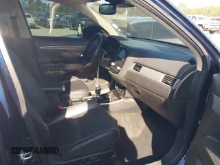 2020 Mitsubishi Outlander SE z VIN JA4AD3A36LZ020105, wystawiony jako IAAI lot #41835195 z przebiegiem 73 402 mil mil oraz . Historia ofert i sprzedaży dostępna na DreamBid. Obrazek 5.