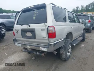 2000 Toyota 4Runner SR5 с VIN JT3GN86R1Y0139431, выставлен на аукционе IAAI как лот 42103546 с пробегом 376 600 миль миль и . История ставок и продаж доступна на DreamBid. Изображение 4.