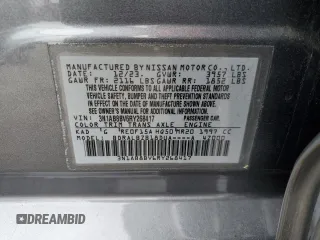 2024 Nissan Sentra S z VIN 3N1AB8BV6RY268417, wystawiony jako Copart lot #55826095 z przebiegiem 11 353 mil mil oraz Szkoda całkowita • Salvage title. Historia ofert i sprzedaży dostępna na DreamBid. Obrazek 13.