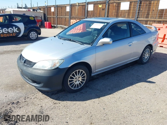 2005 Honda Civic EX with VIN 1HGEM21975L018098, listed as a IAAI auction lot 41992007 with 194,172 mi miles. Bid and sale history available at carsss.com. Image 2.