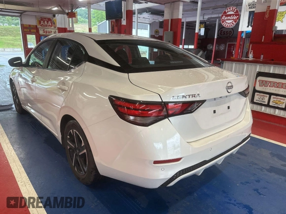 2024 Nissan Sentra SV with VIN 3N1AB8CV6RY295213, listed as a IAAI auction lot 42796157 with 17,859 mi miles and . Bid and sale history available at DreamBid. Image 25.