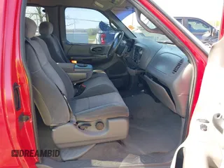 2001 Ford F-150 XL z VIN 2FTRX08L61CA98169, wystawiony jako IAAI lot #41952869 z przebiegiem 350 750 mil mil oraz . Historia ofert i sprzedaży dostępna na DreamBid. Obrazek 5.