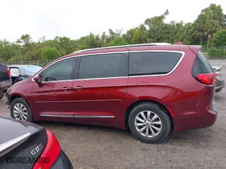 2018 Chrysler Pacifica Touring L Plus with VIN 2C4RC1EG4JR132695, listed as a IAAI auction lot 41987612 with 99,132 mi miles. Bid and sale history available at carsss.com. Image 14.