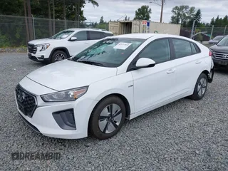 2020 Hyundai Ioniq Blue z VIN KMHC65LC0LU233688, wystawiony jako IAAI lot #42573852 z przebiegiem 61 293 mil mil oraz . Historia ofert i sprzedaży dostępna na DreamBid. Obrazek 18.