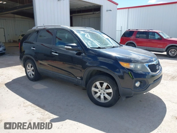 2011 Kia Sorento LX with VIN 5XYKTDA13BG003955, listed as a IAAI auction lot 42149296 with 192,519 mi miles. Bid and sale history available at carsss.com. Image 1.