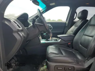 2014 Ford Explorer XLT z VIN 1FM5K8D86EGB31751, wystawiony jako Copart lot #56300825 z przebiegiem 156 764 mil mil oraz Szkody całkowita. Historia ofert i sprzedaży dostępna na DreamBid. Obrazek 7.
