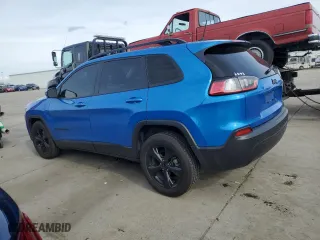 2020 Jeep Cherokee Altitude with VIN 1C4PJLLB0LD528063, listed as a Copart auction lot 45775645 with 94,902 mi miles and Salvage Title. Bid and sale history available at carsss.com. Image 2.