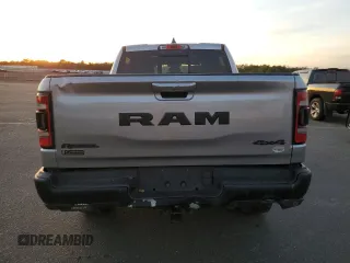 2019 Ram 1500 Rebel z VIN 1C6SRFLT2KN698535, wystawiony jako Copart lot #81854214 z przebiegiem 61 586 mil mil oraz Czysty tytuł • Clean title. Historia ofert i sprzedaży dostępna na DreamBid. Obrazek 6.