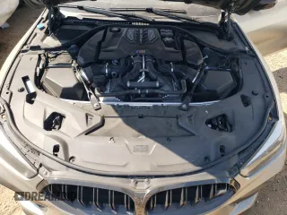 2021 BMW M8 z VIN WBSGV0C01MCF26925, wystawiony jako Copart lot #68743134 z przebiegiem Nie podano mil oraz Szkoda całkowita • Salvage title. Historia ofert i sprzedaży dostępna na DreamBid. Obrazek 11.