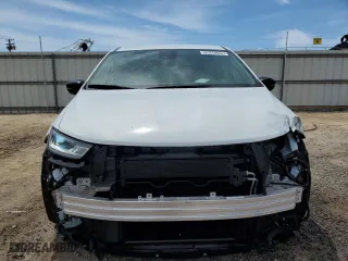 2024 Chrysler Pacifica Touring L with VIN 2C4RC1BG2RR156395, listed as a Copart auction lot 53686395 with 10,523 mi miles and Clean Title. Bid and sale history available at carsss.com. Image 5.