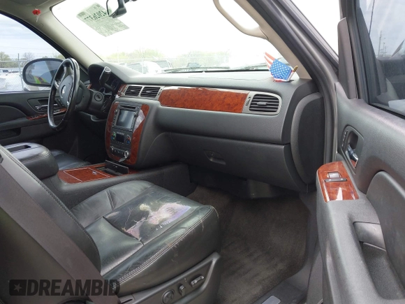 2011 Chevrolet Avalanche LTZ with VIN 3GNTKGE36BG337863, listed as a IAAI auction lot 42026377 with 207,116 mi miles and . Bid and sale history available at DreamBid. Image 5.