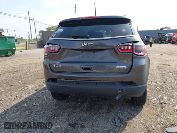 2017 Jeep Compass Latitude with VIN 3C4NJDBBXHT666385, listed as a IAAI auction lot 40236415 with 110,643 mi miles and . Bid and sale history available at carsss.com. Image 16.