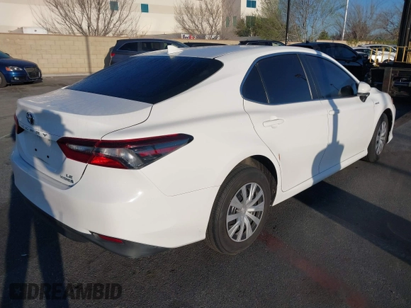2021 Toyota Camry Hybrid LE with VIN 4T1C31AK4MU549057, listed as a IAAI auction lot 41686552 with 43,051 mi miles. Bid and sale history available at carsss.com. Image 4.