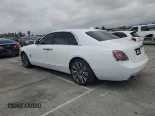 2021 Rolls-Royce Ghost z VIN SCATV0C05MU205314, wystawiony jako Copart lot #56092074 z przebiegiem 6547 mil mil oraz Szkody całkowita. Historia ofert i sprzedaży dostępna na DreamBid. Obrazek 2.