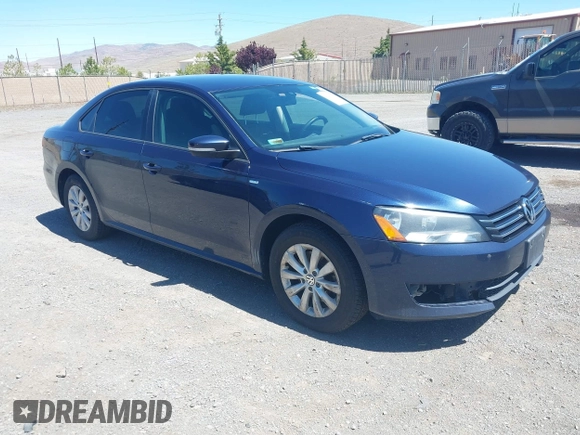 2015 Volkswagen Passat Limited Edition Edition z VIN 1VWAT7A38FC049237, wystawiony jako IAAI lot #42185305 z przebiegiem 157 351 mil mil oraz . Historia ofert i sprzedaży dostępna na DreamBid. Obrazek 1.