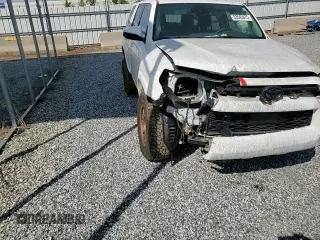 2022 Toyota 4Runner SR5 with VIN JTEMU5JR0N6009135, listed as a Copart auction lot 53543675 with 35,780 mi miles and Salvage title. Bid and sale history available at DreamBid. Image 12.