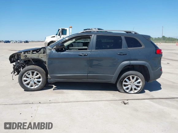 2016 Jeep Cherokee Trailhawk with VIN 1C4PJMBS3GW232519, listed as a IAAI auction lot 41937545 with Not provided miles and . Bid and sale history available at DreamBid. Image 14.