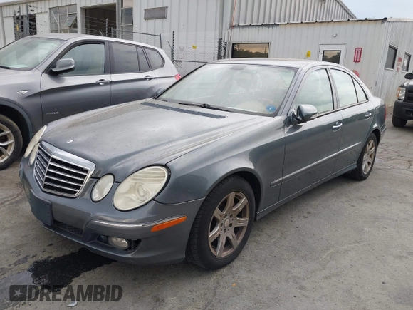 2008 Mercedes-Benz E-Class 3.0L with VIN WDBUF22X78B224919, listed as a IAAI auction lot 42106087 with 274,844 mi miles. Bid and sale history available at carsss.com. Image 2.
