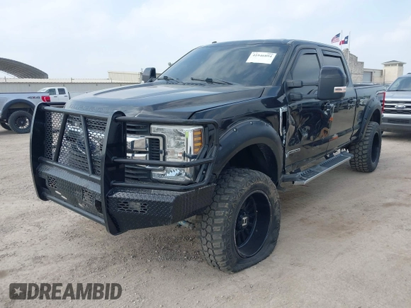 2018 Ford Super Duty F-250 SRW XL with VIN 1FT7W2BT7JEB26098, listed as a IAAI auction lot 41946894 with 160,396 mi miles. Bid and sale history available at carsss.com. Image 21.